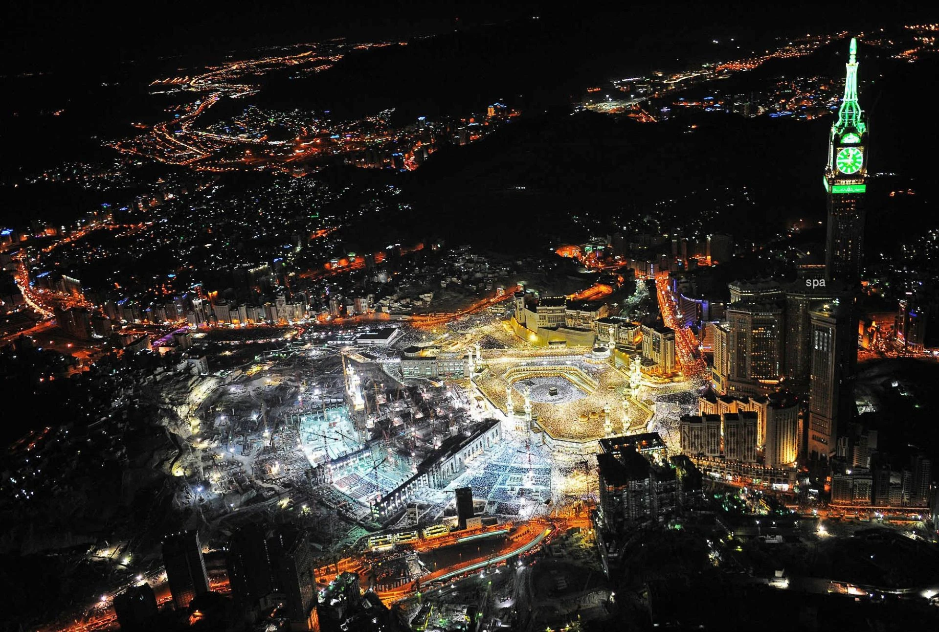 Money Saving Strategies for Booking the Perfect Umrah Package