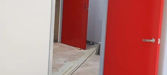 6 Useful Tips for Painting Your Garden Fence