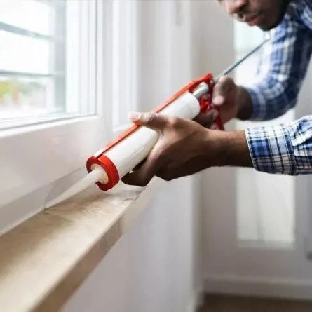 What to Expect From a Professional Silicon Caulking Service Provider?