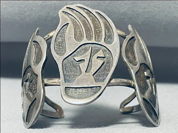 Turquoise Treasures: Exploring the Beauty of Exquisite Jewelry Designs