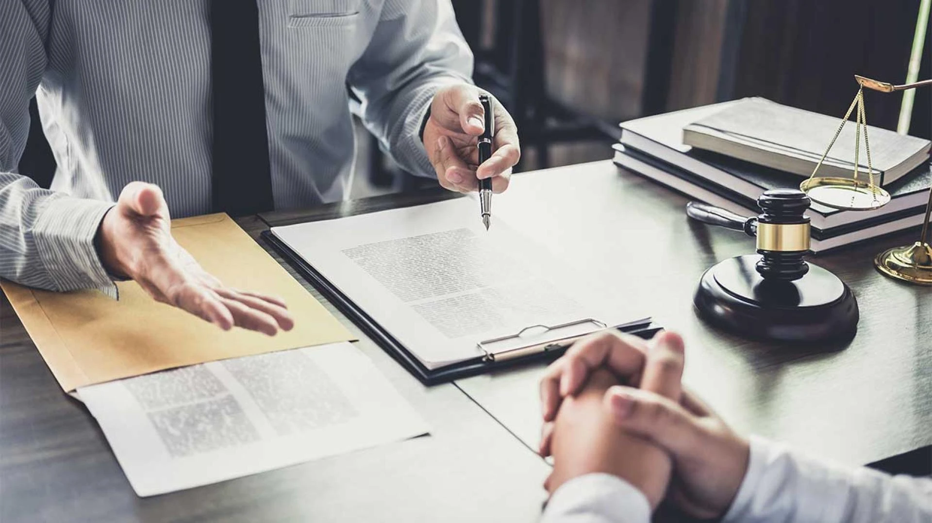 About Family Solicitors – Why Should One Go For The Best