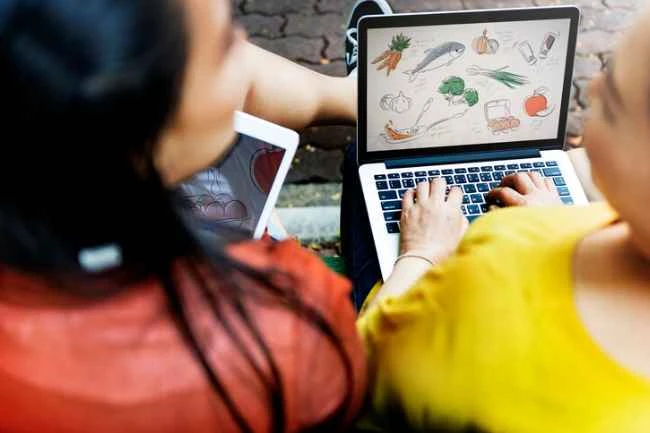 Why must entrepreneurs invest in e-commerce app development?