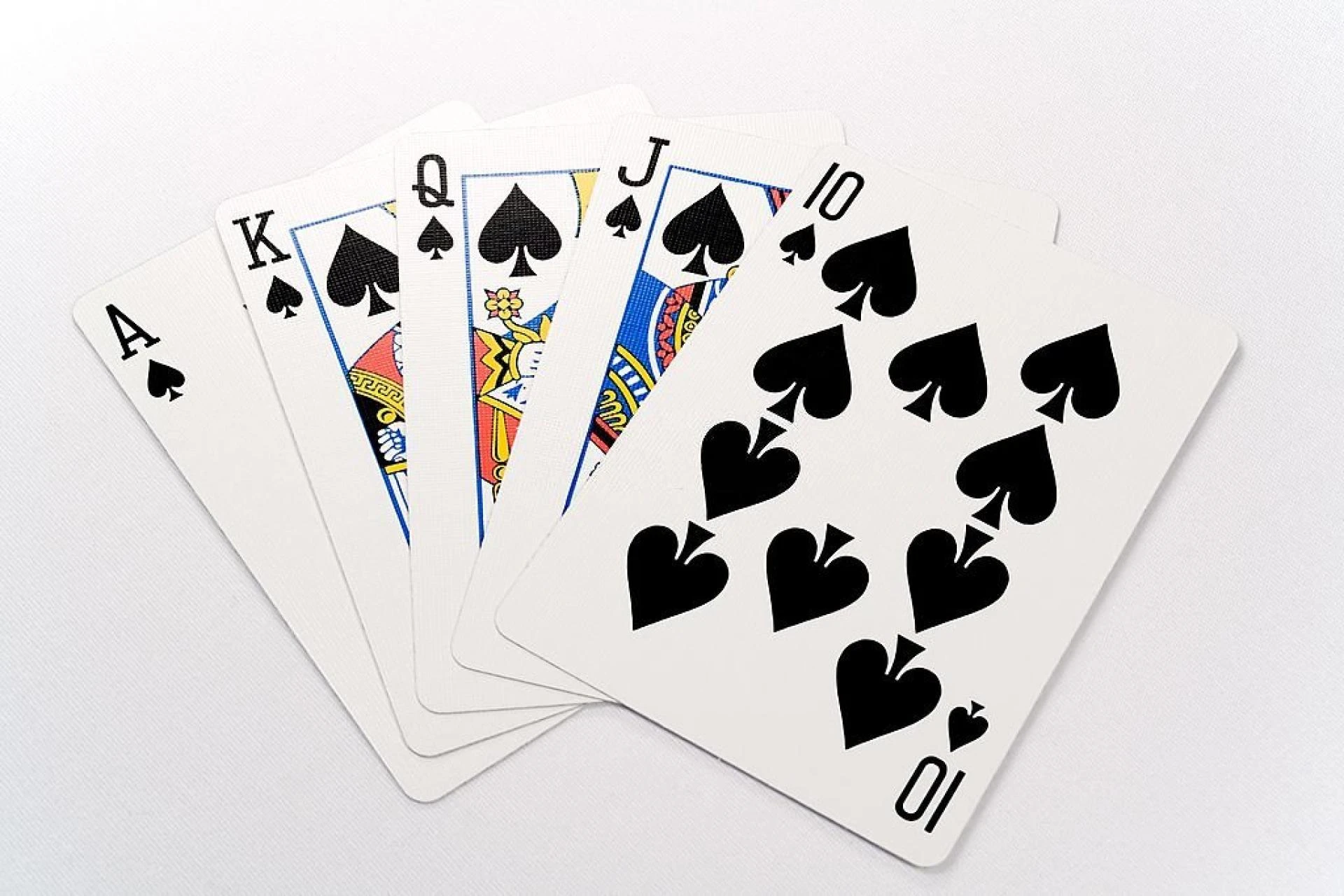Learn About The Factors That Make Baccarat So Popular On Playon99