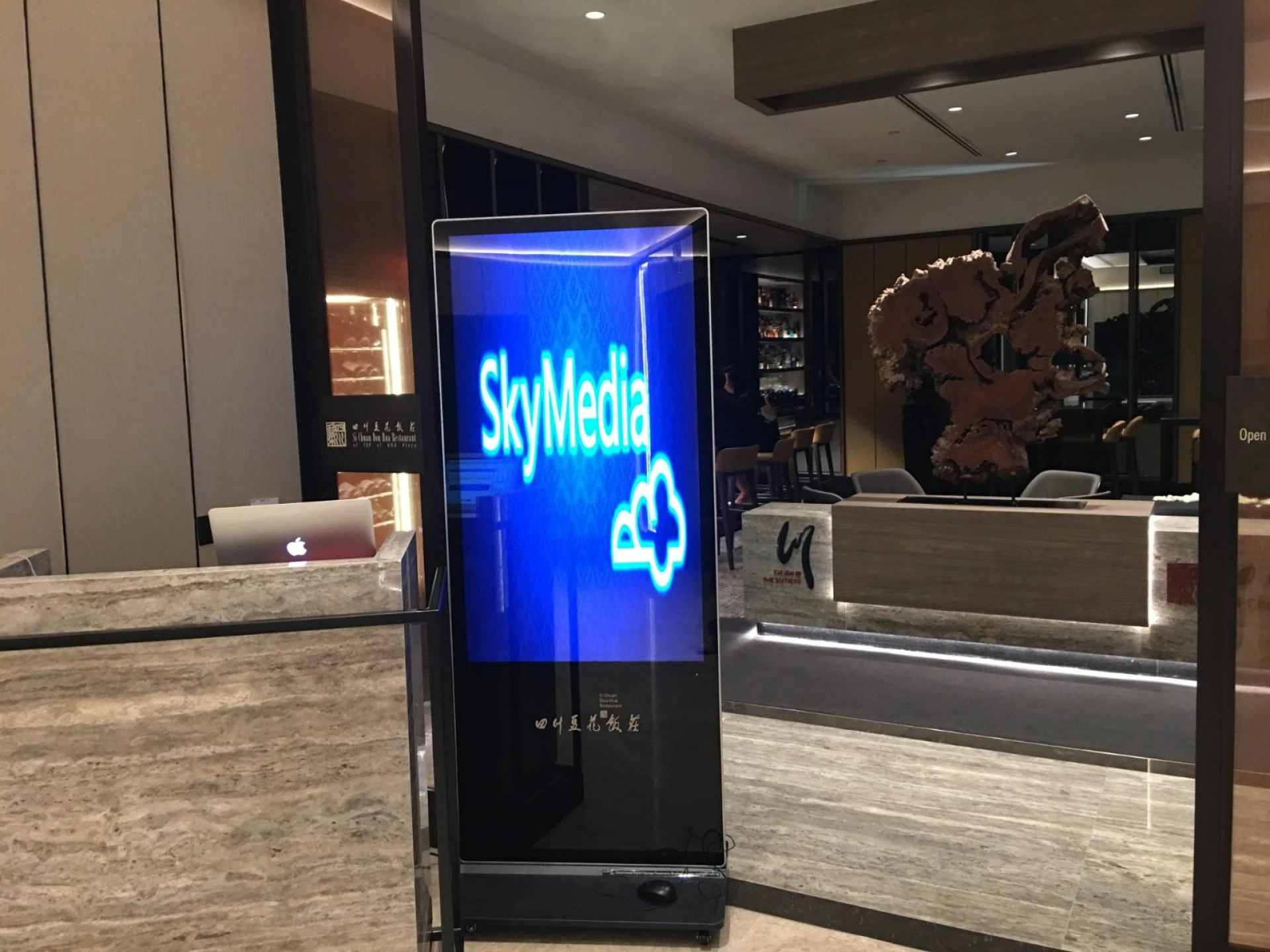 Enhancing Engagement: The Rise of Digital Signage in Singapore!