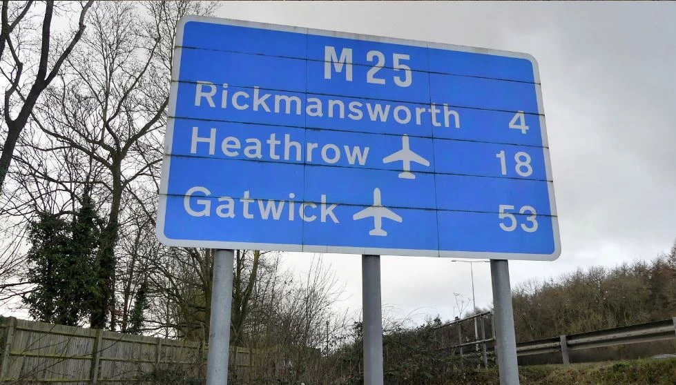 Understanding Taxi Fare Structures for Gatwick Airport Transfers