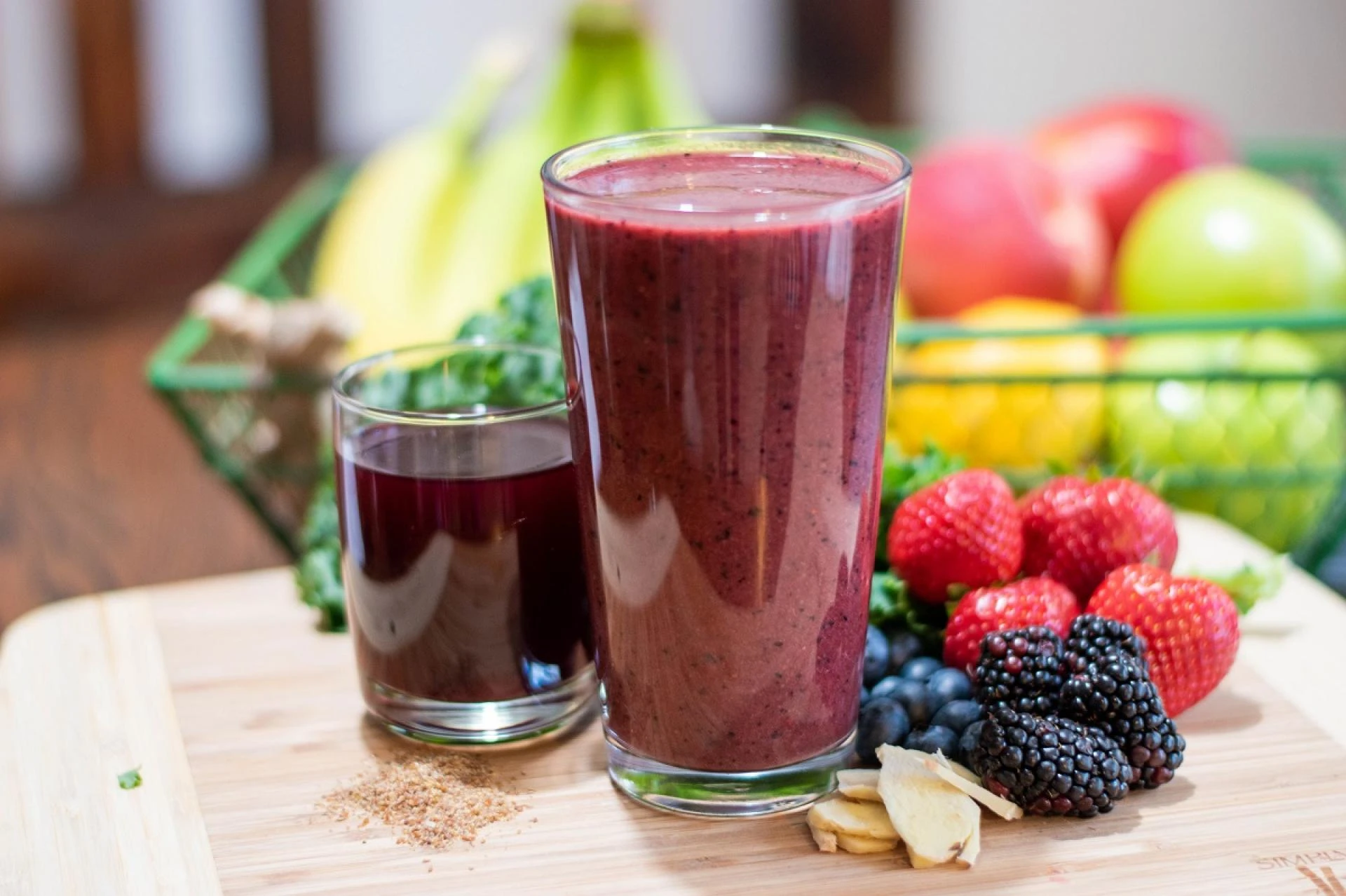 5 Healthy Smoothie Ideas That Will Get You in the Holiday Spirit