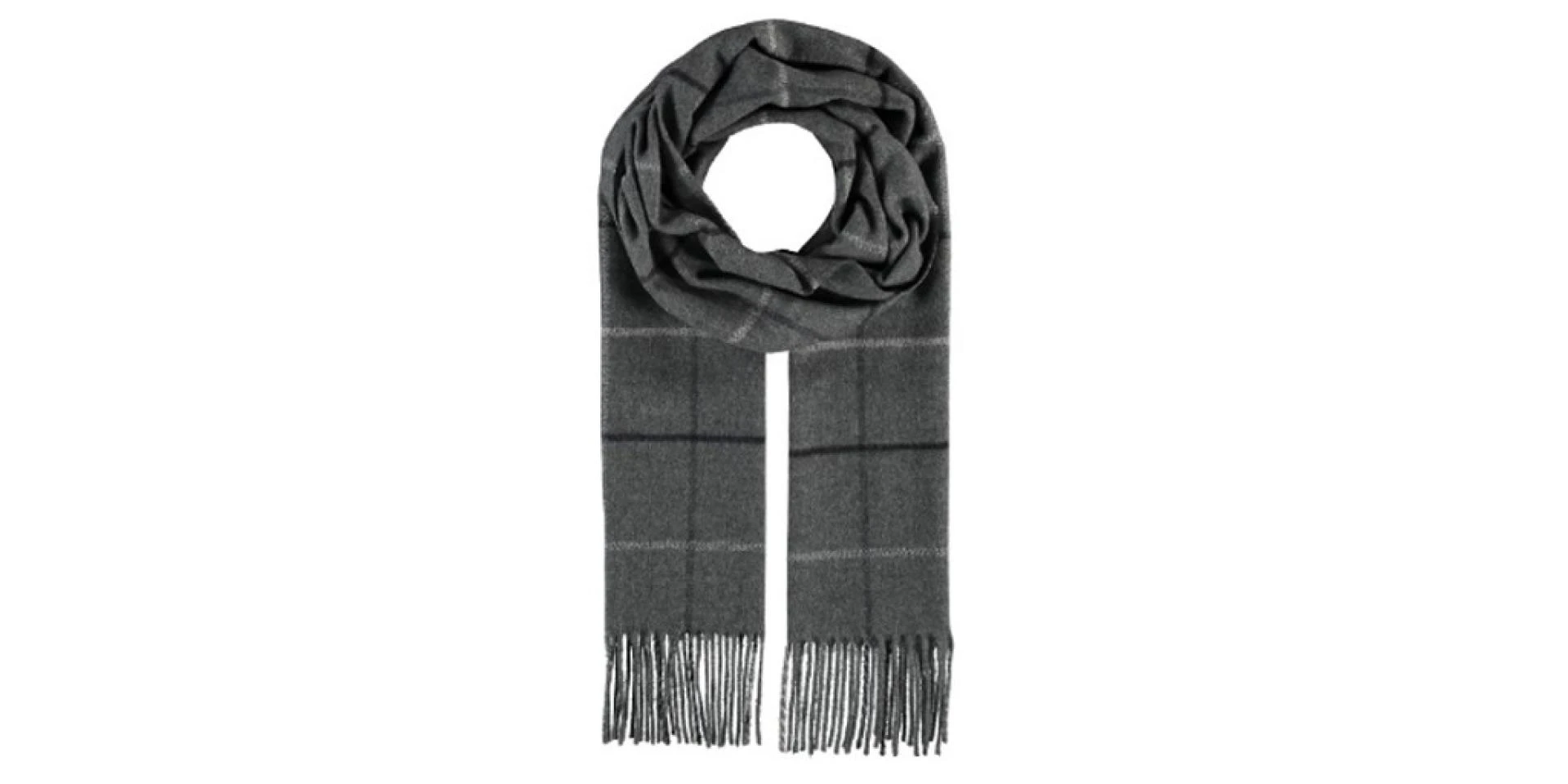 5 Reasons Art Scarves Can Be the Perfect Winter Accessory