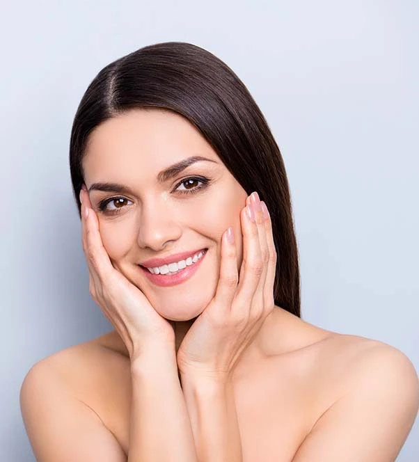 اكتشف إمكانات بشرتك: عجائب تقشير كوزميلان