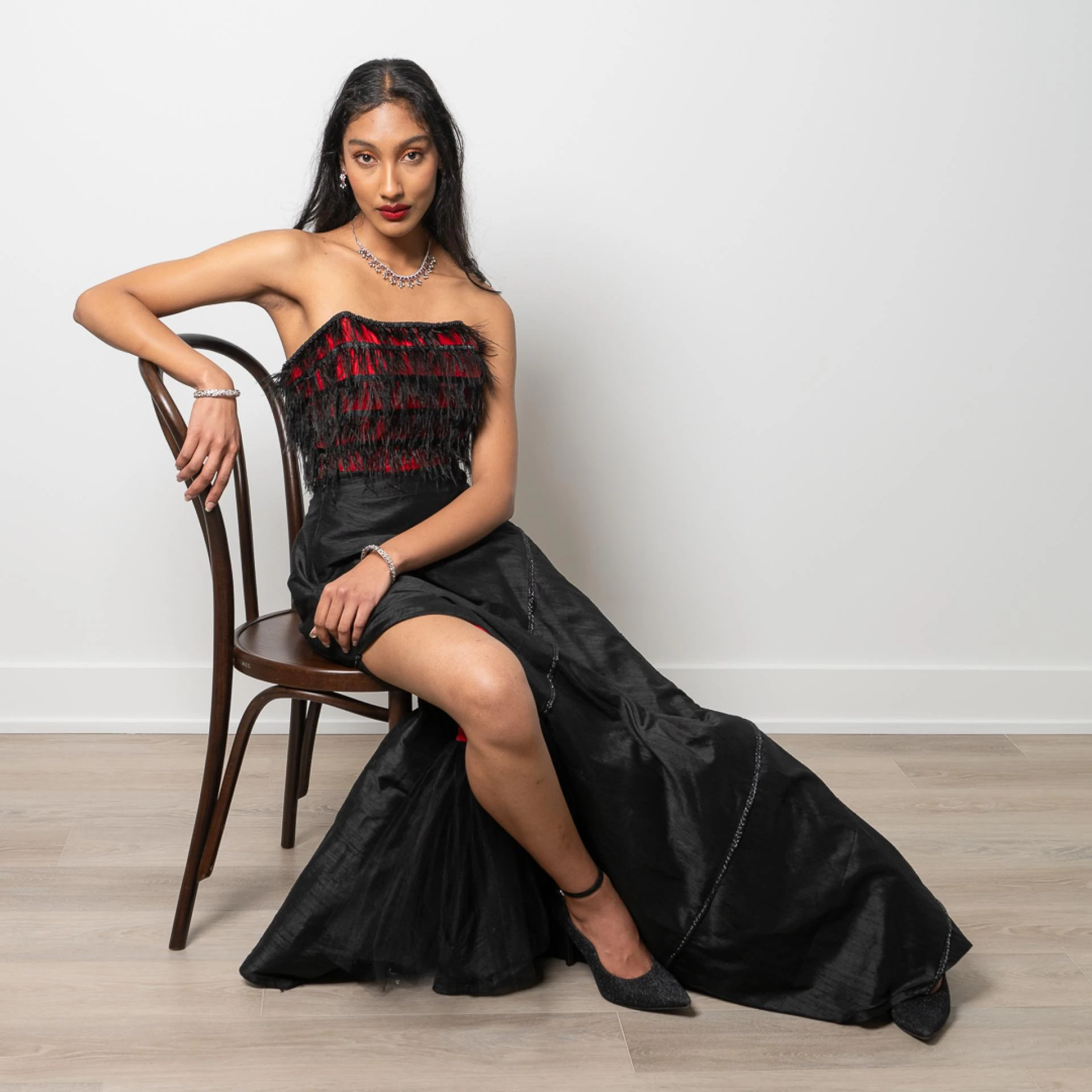 A Guide to Women's Fashion, Trendy Ladies Tops Online, and Stylish Online Frocks for Women