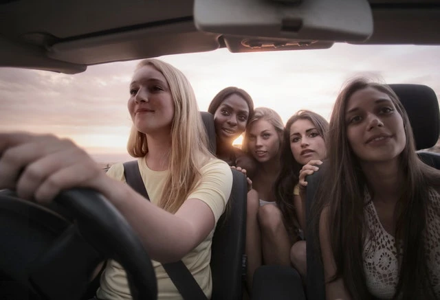 5 Fun Things You Can Do on Long Road Trip with Friends