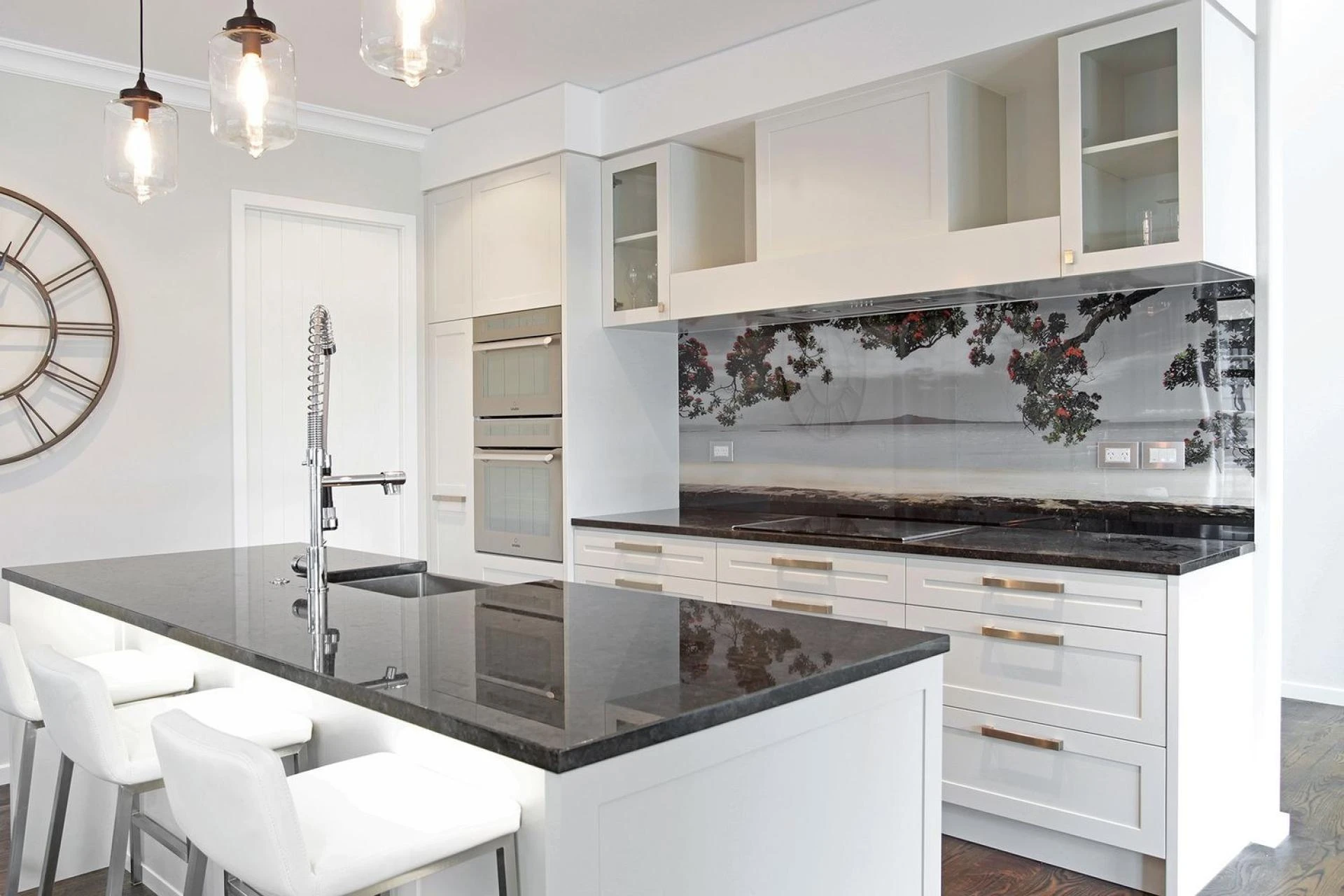 Top Benefits of Installing a Splashback in Your Kitchen