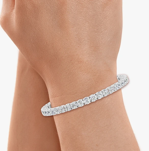 How to Choose the Perfect Diamond Bracelet: A Comprehensive Guide