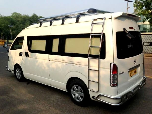 Group Adventures in Glen Waverley: Explore with Maxi Taxi Convenience