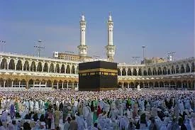 Can I do Umrah on my own?