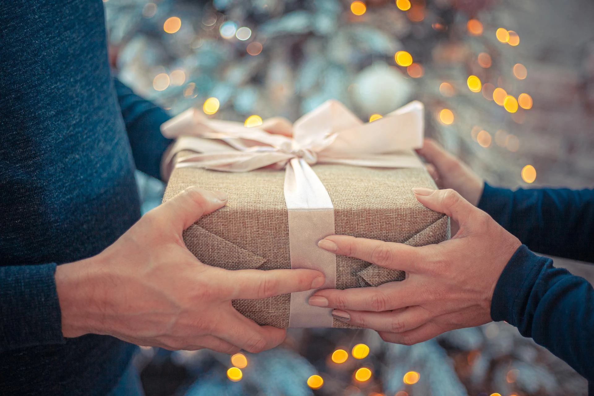 The secret of giving a meaningful presents - amazing gift ideas the recipient will love