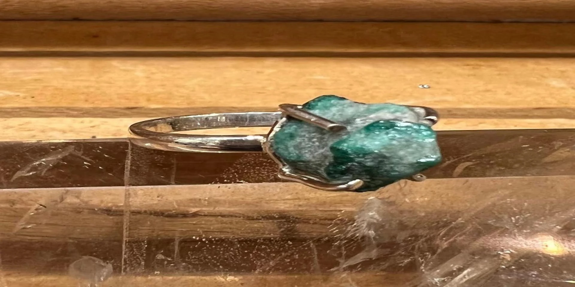 Using Raw Gemstones For Decor