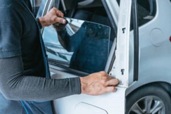 A Simple Solution for Your Vehicle: Auto Glass Repair in Las Vegas