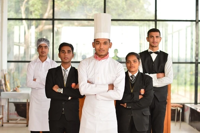 Reasons you should make career in hotel management