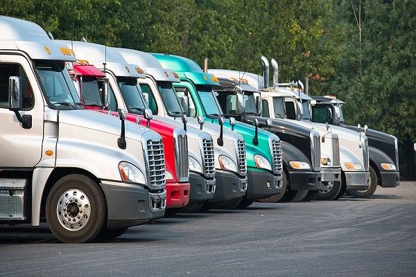 How Fleet Truck Roadside Assistance Can Save Your Company Money in the Long Run