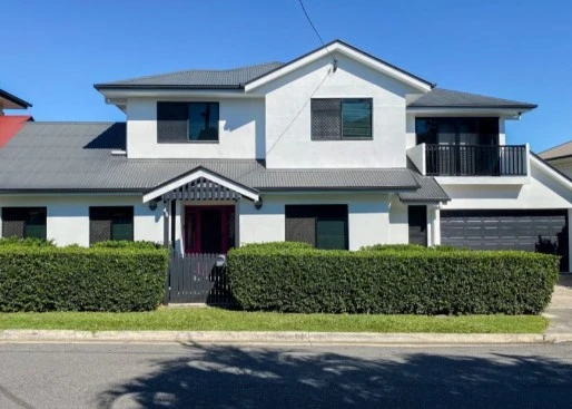Painters Clayfield