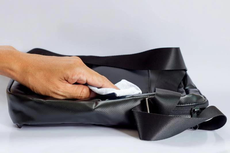 How to Clean Leather Bag and Accessories: A Complete Guide