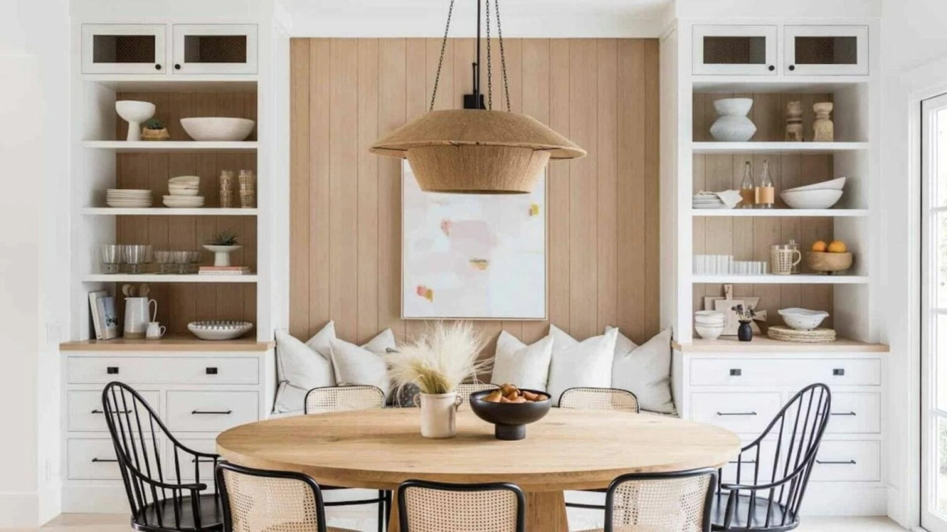 Lighting Up Your Dining Experience: Pendant Ideas for Dining Areas