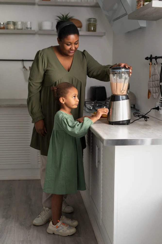 Spice It Up: Blenders and Mixers for UAE Homes