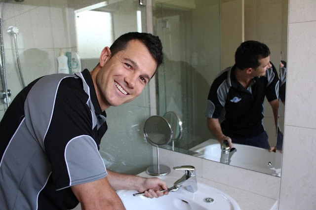 Hire a professional plumber in Gladesville for immediate response