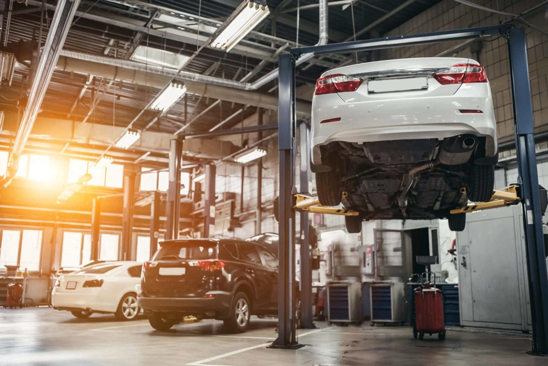 Top Seven Signs It's Time to Visit a Car Service Centre