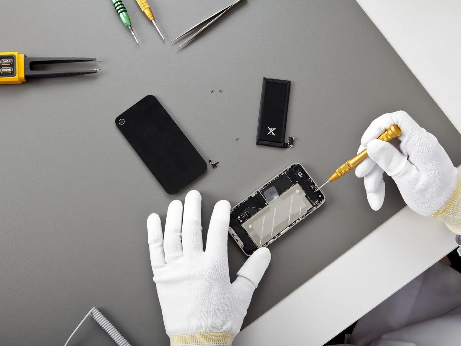 iphone screen repairs cost