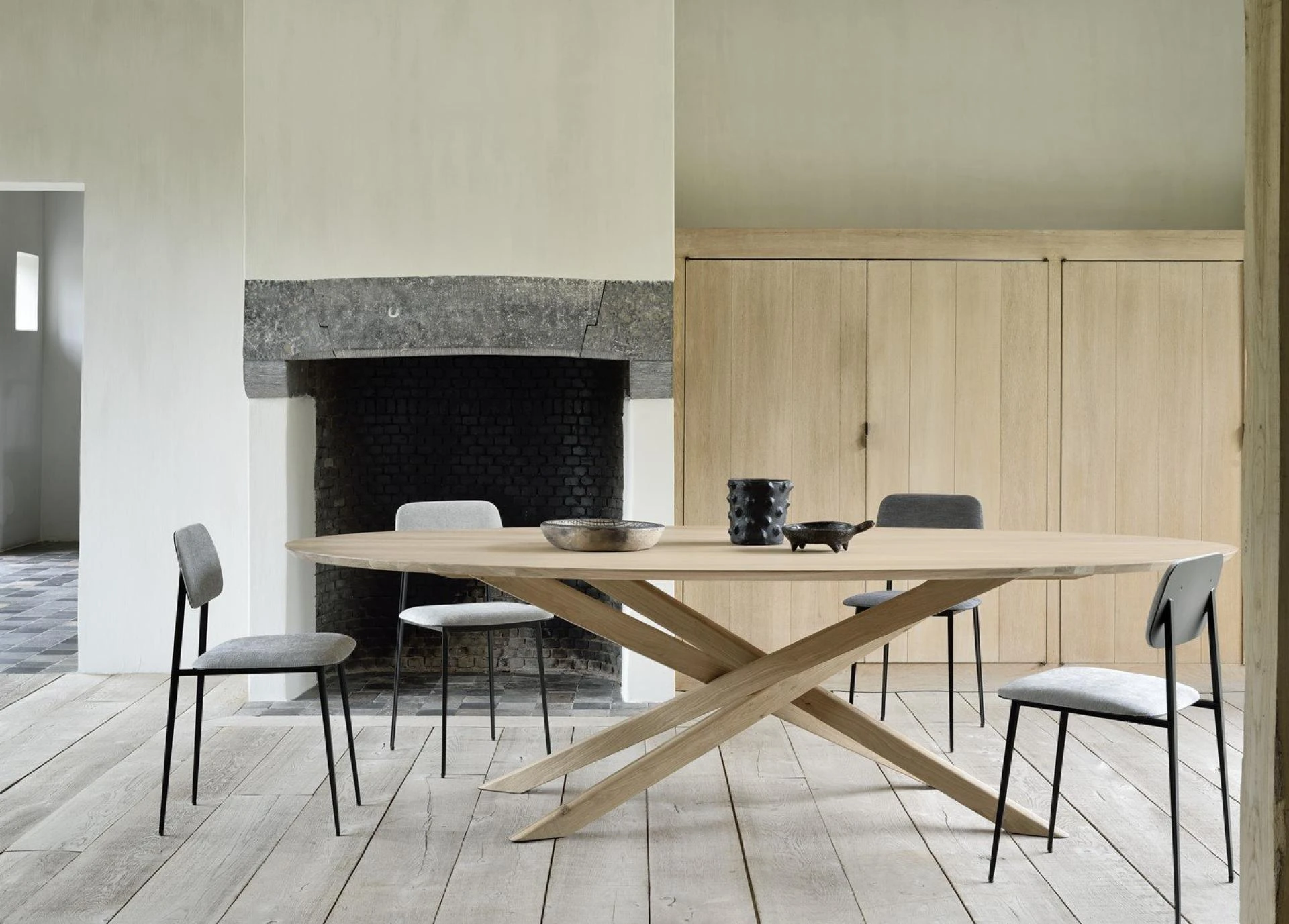 How To Style Your Dining Table For Everyday Living