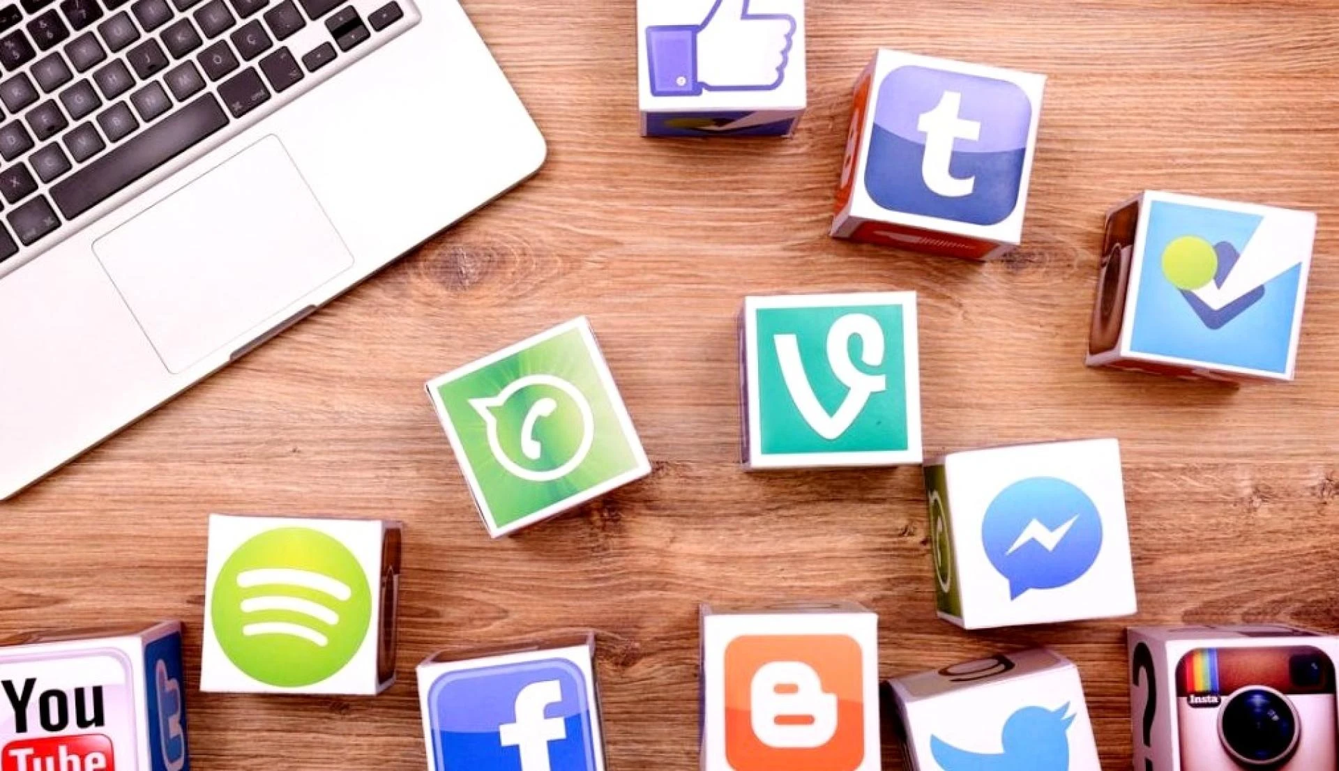 Social Media packages 2021 | Features &amp; Pricing