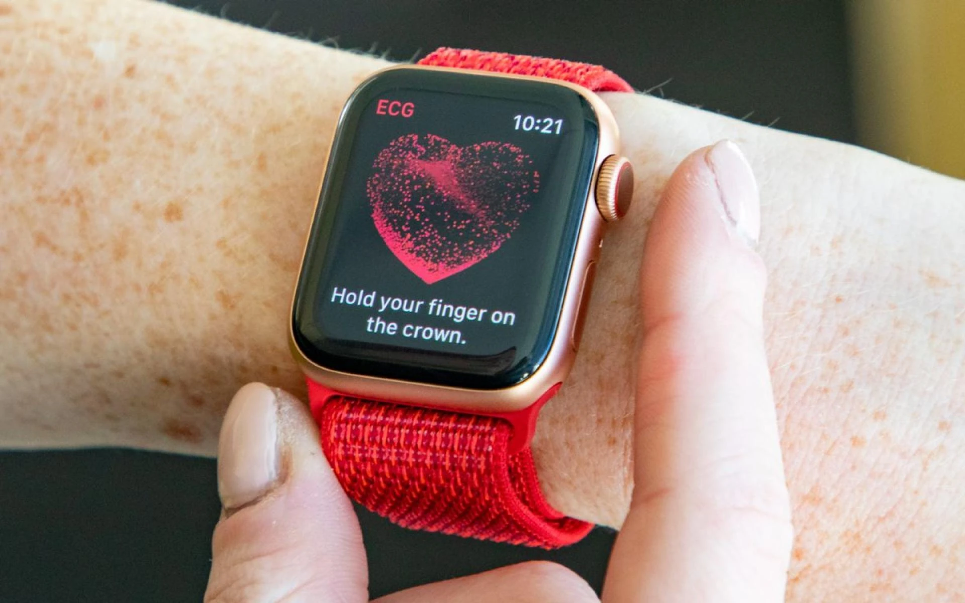 How to Use the ECG app on Apple Watch