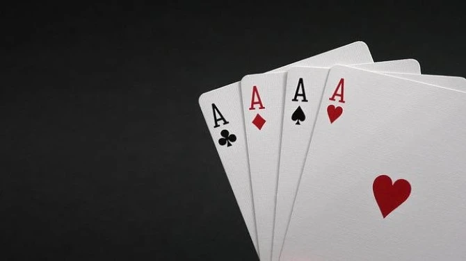 How Do Baccarat Side Bets Work?