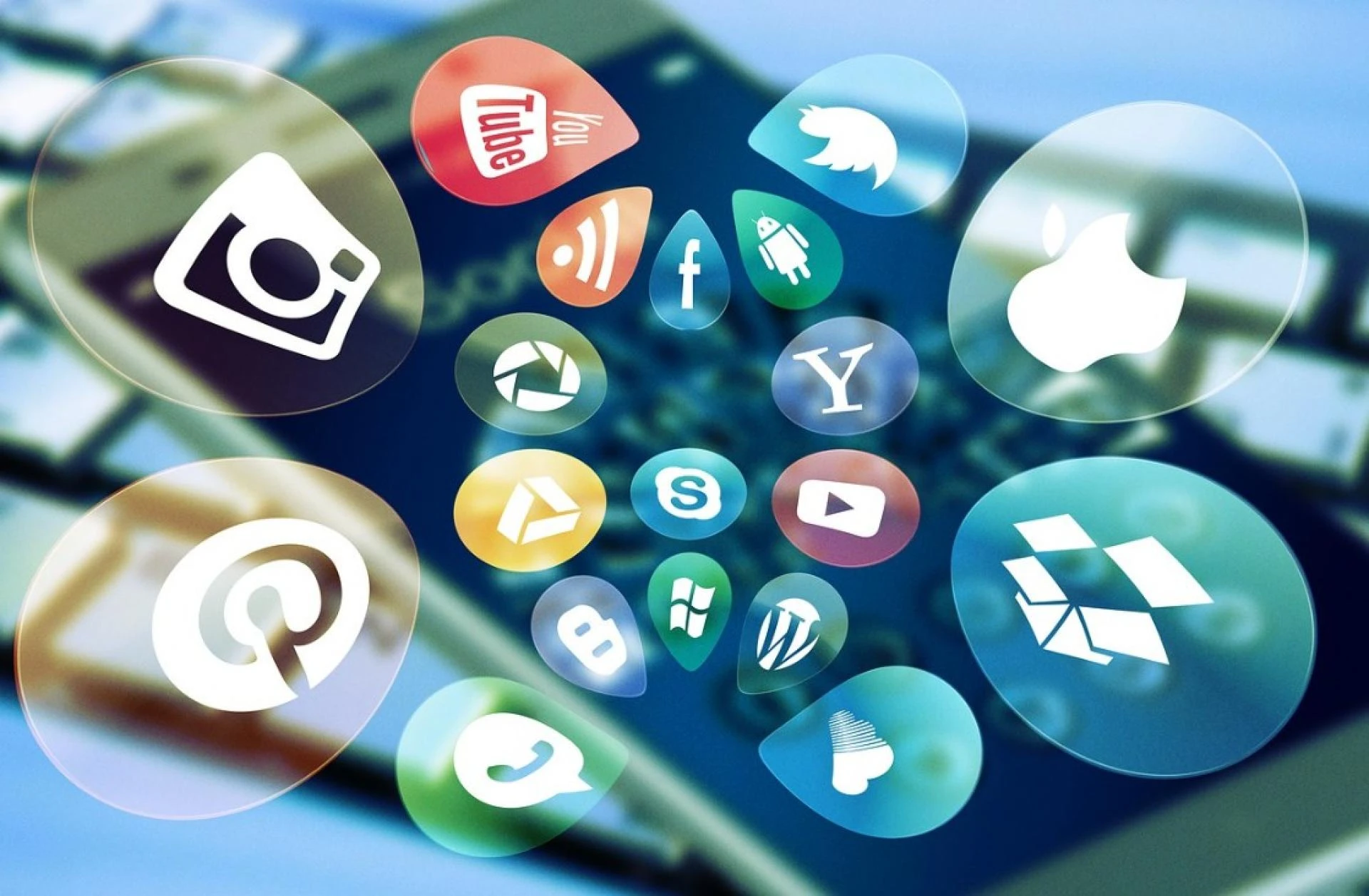 How Does an SMM Panel Boost Social Media Presence?