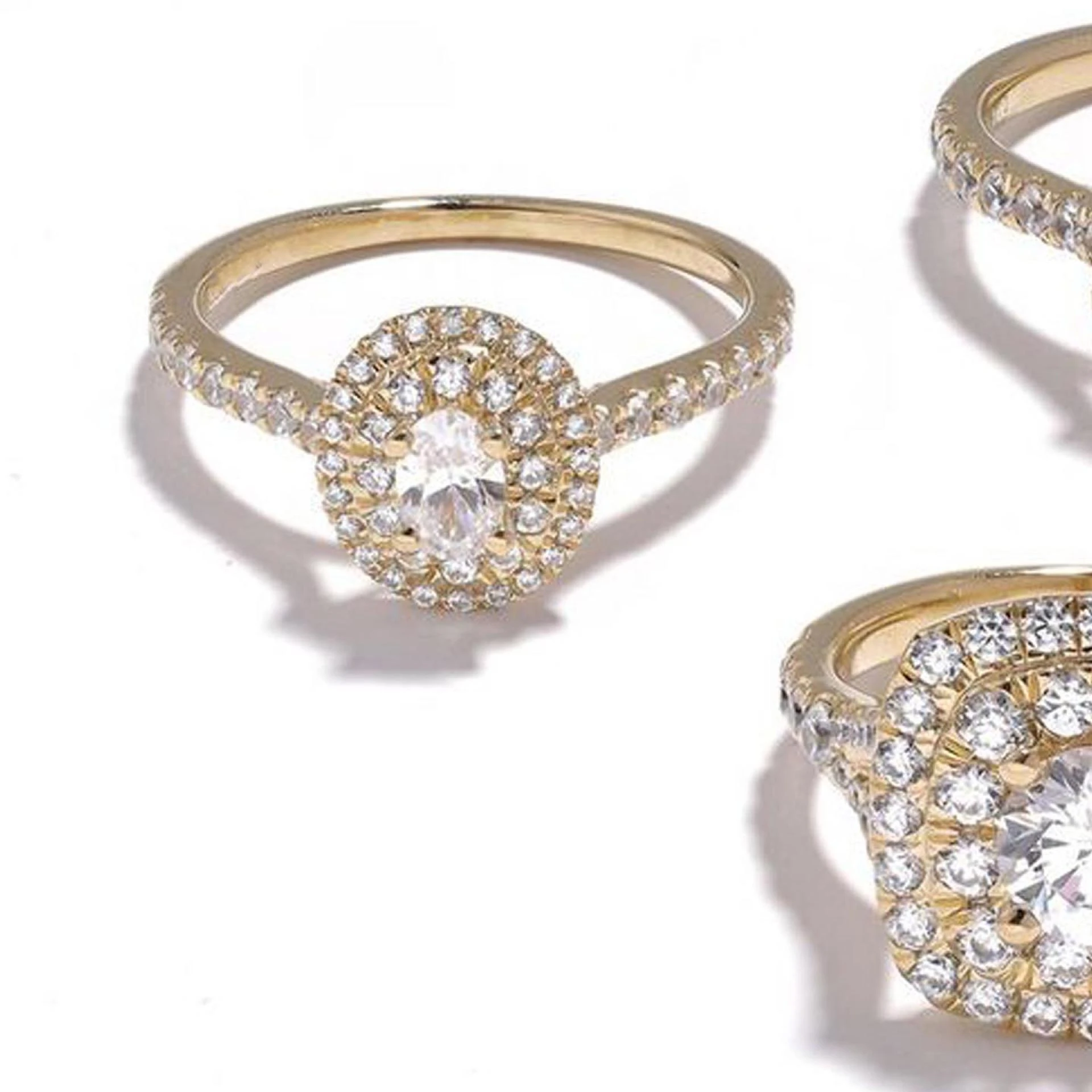 How to Keep Your Fine Jewelry Gifts a Surprise This Holiday Season