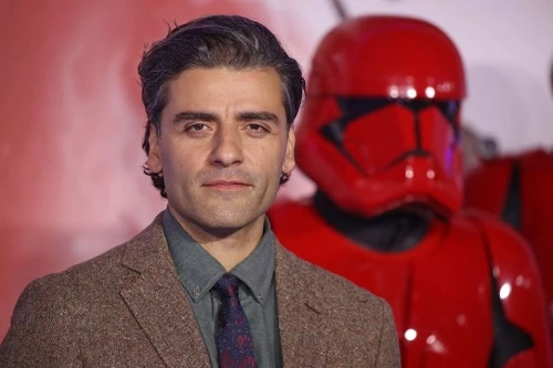 Oscar Isaac Promises “Solid Snake” Theatrical Adaptation