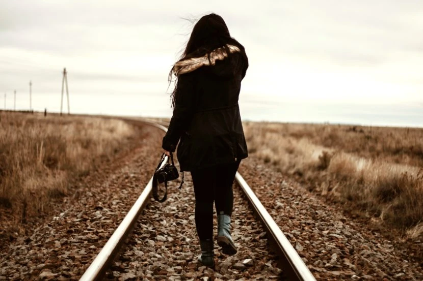 Solo Female Travel - Tips and tricks that no one tells you |