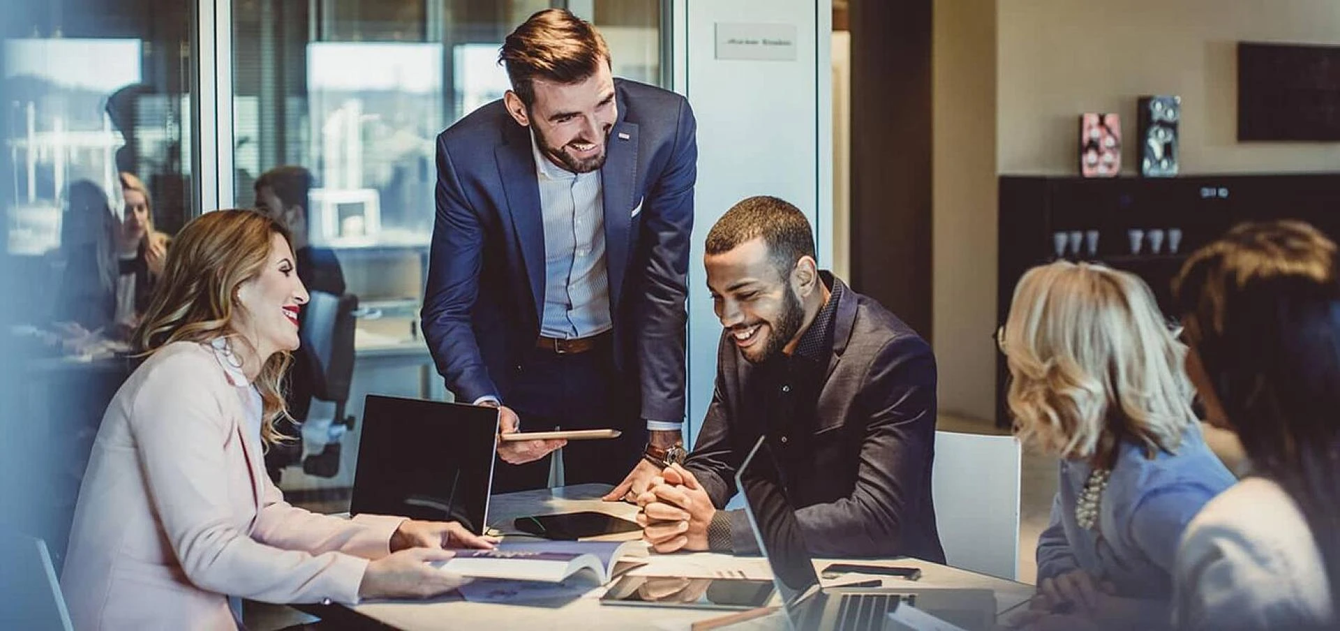 What is the structure of the business finance assignment help