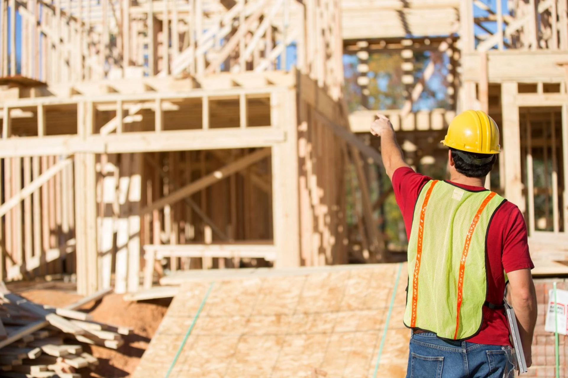 The Value of Hiring a Licensed General Contractor: