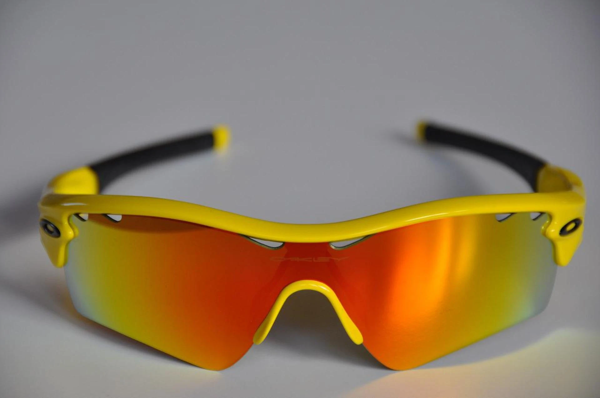 How Do You Select the Best Sunglasses for Sports?
