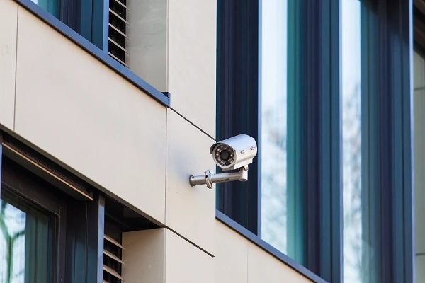 How to Choose a Commercial Security Camera for Your Business?