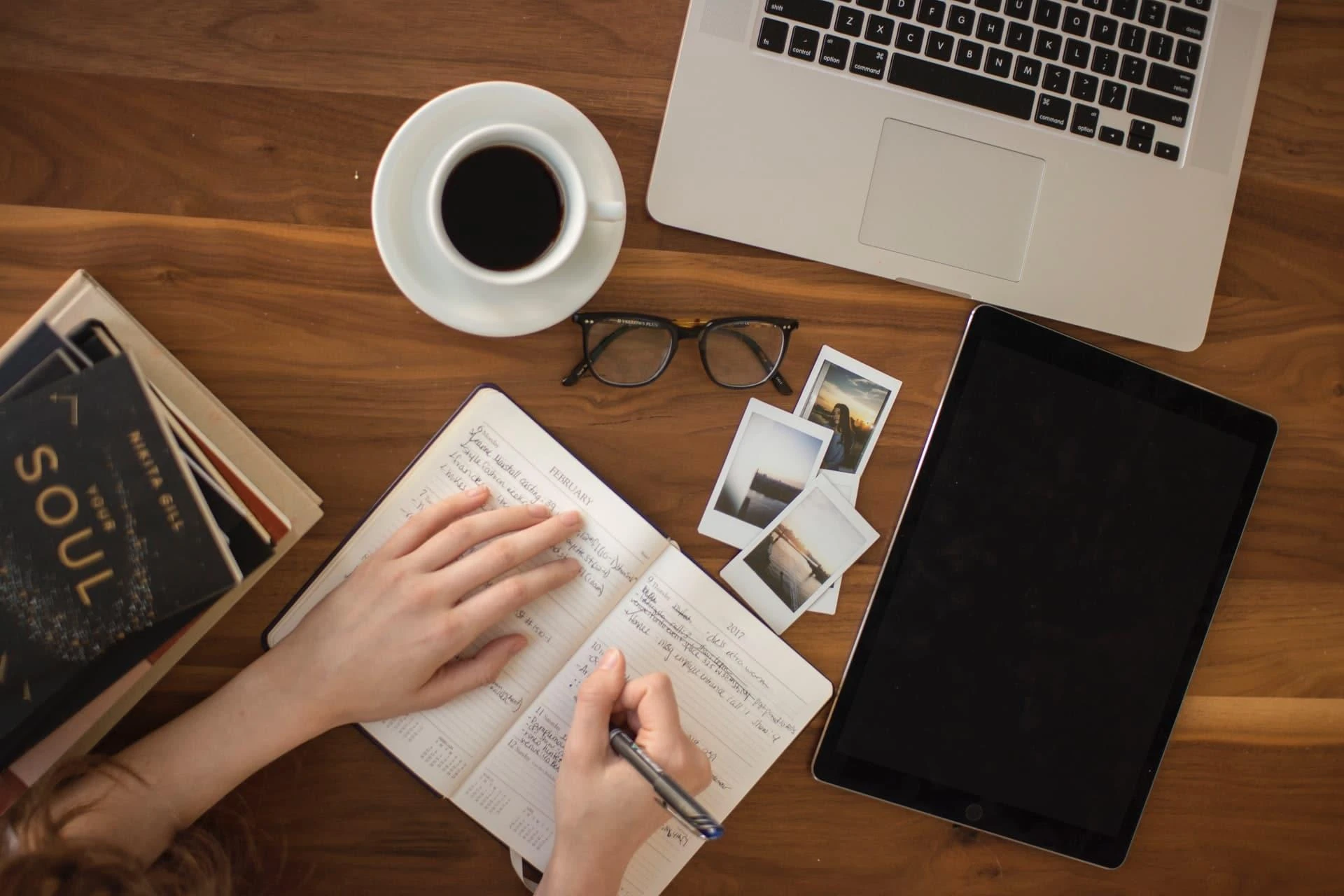 Overcome Writer's Block and Get Those Creative Juices Flowing: 14 Hacks That Work