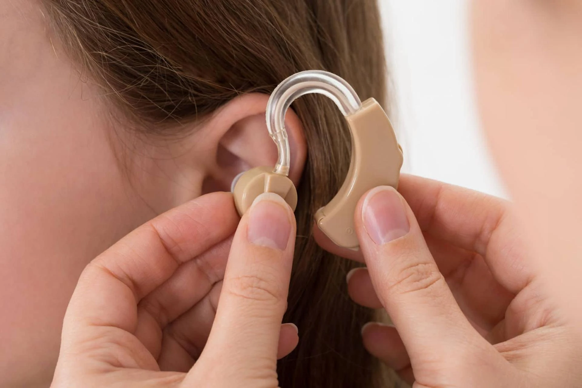 The advantages of using hearing aids