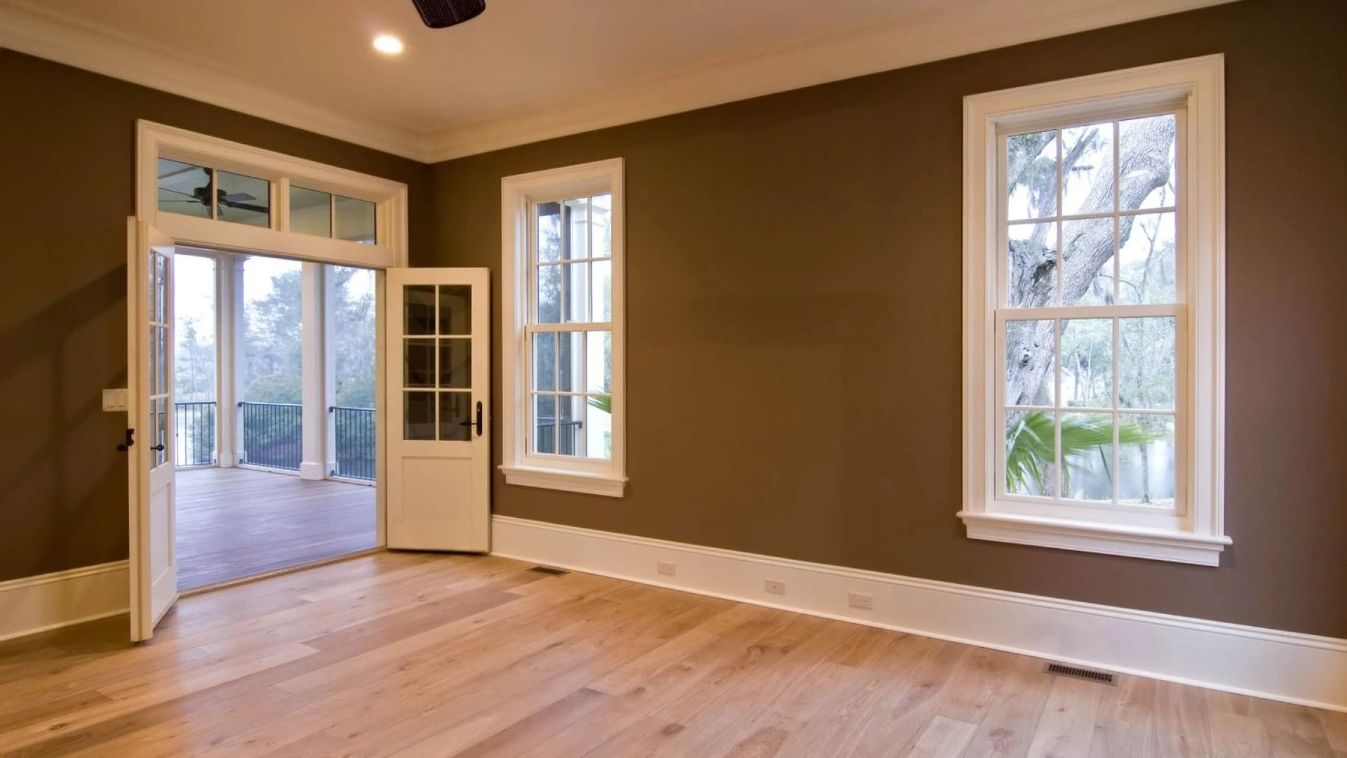 How can I assess the energy efficiency of windows and doors before installation?