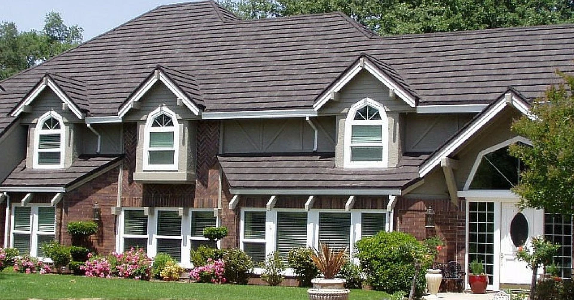Why You May Need Roofing Contractors in Auckland