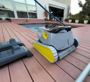 Choosing Wisely: 6 Factors to Consider When Selecting a Cordless Pool Cleaning Robot