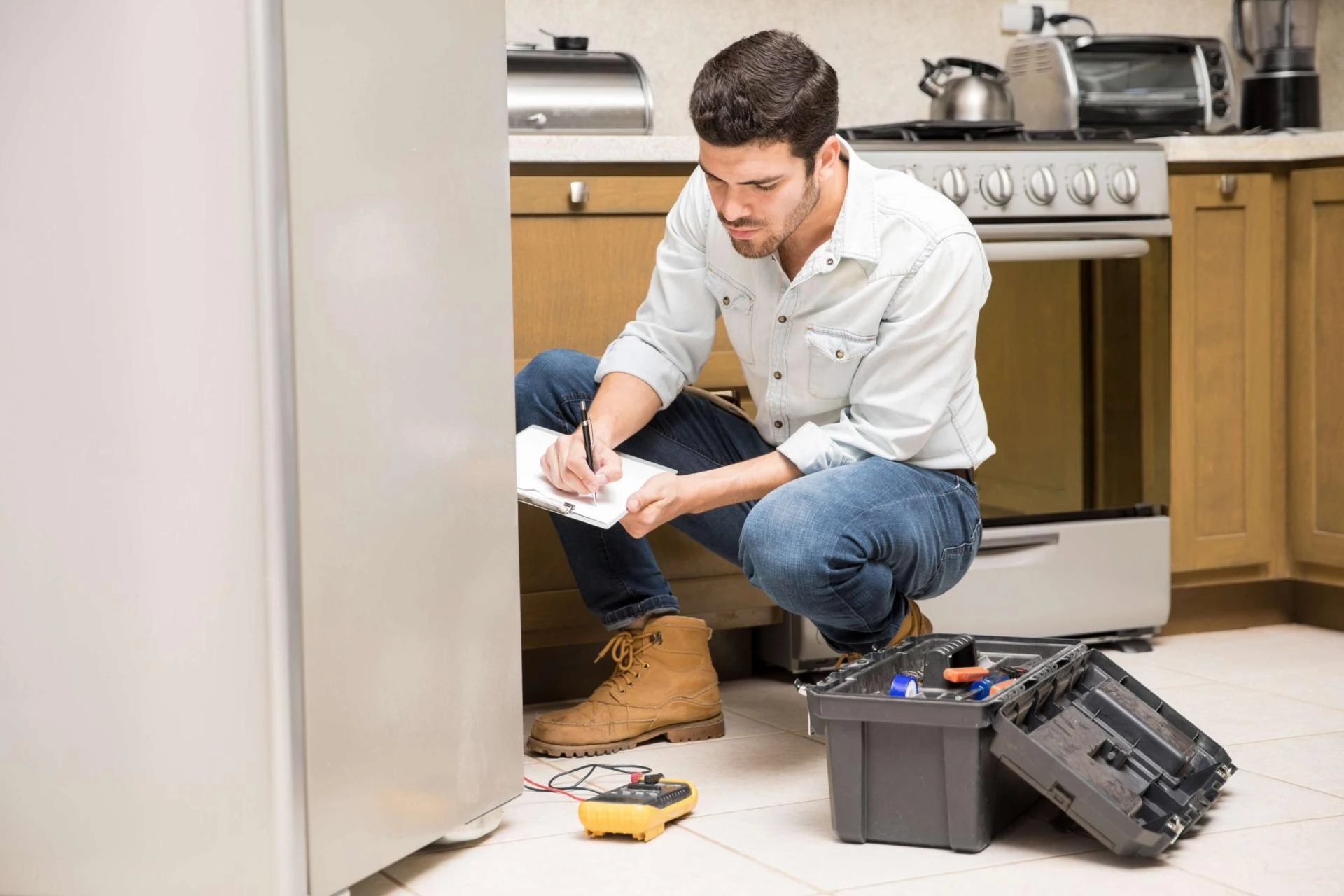 A Step-by-Step Guide on How to Book Fridge Repair Services in Sharjah