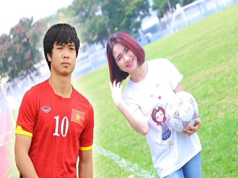 review Chuyện tình của Hòa Minzy và Công Phượng 2016 cực thú vị