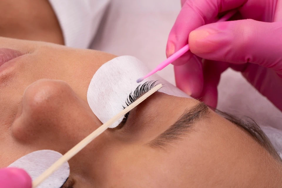 Eyelash Extension Course in Delhi - School of Makeup Offers Training for Aspiring Beauty Professionals